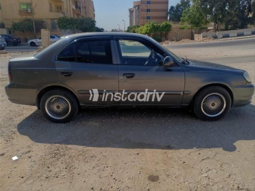 Hyundai Verna 2015 Dark Gray Manual Used for Sale in Cairo - 3