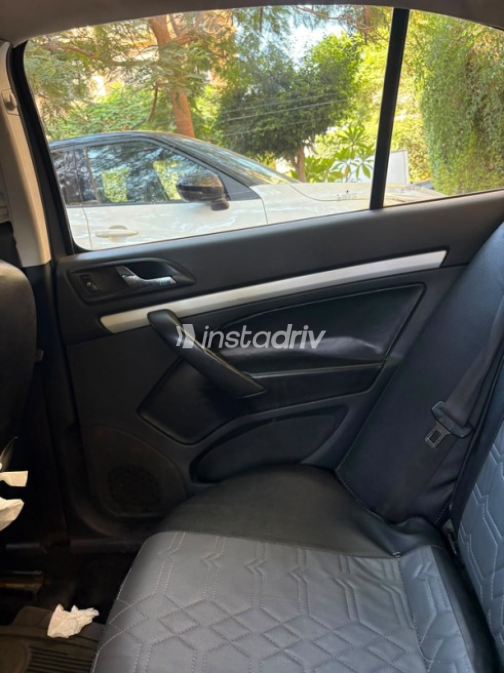 Skoda Fantasia 2011 Silver Manual Used for Sale in Cairo - 6