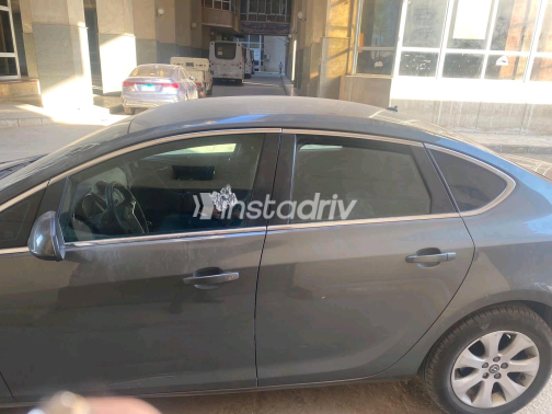 اوبل أسترا 2020 رمادي غامق أوتوماتيك مستعملة للبيع في القاهرة الكبرى ( القاهرة - الجيزة) - 1