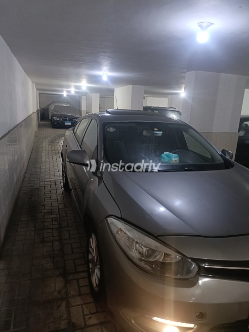 Renault Fluence 2015 Gray Automatic Used for Sale in Greater Cairo ( Cairo + Giza) - 2
