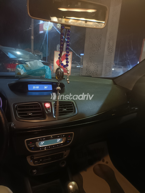 Renault Fluence 2015 Gray Automatic Used for Sale in Greater Cairo ( Cairo + Giza) - 10