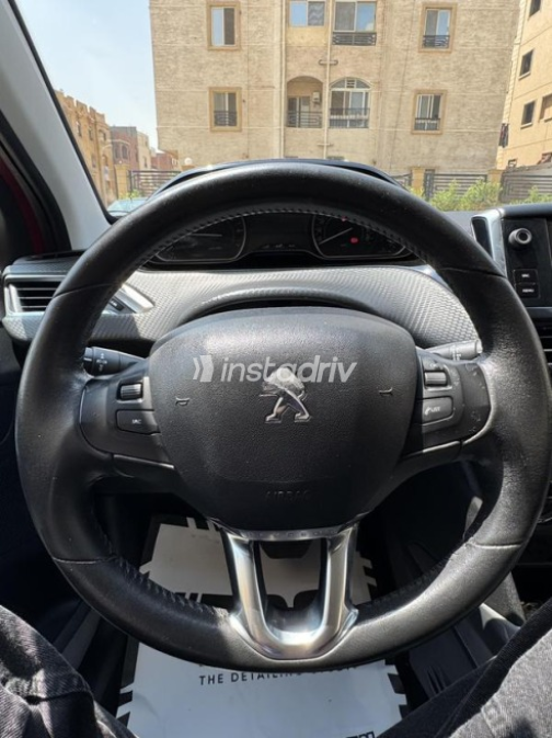 Peugeot 2008 2017 Dark Red Automatic Used for Sale in Cairo - 8