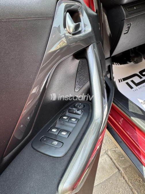 Peugeot 2008 2017 Dark Red Automatic Used for Sale in Cairo - 9