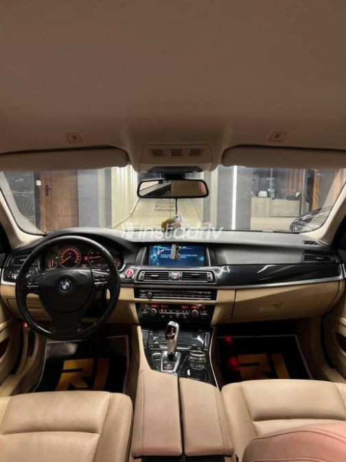 BMW 520 2014 Black Automatic Used for Sale in Cairo - 8