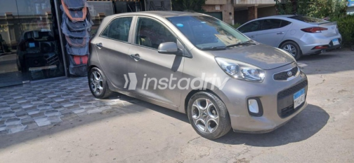 Kia Picanto 2015 Beige Automatic Used for Sale in Nasr city - 4