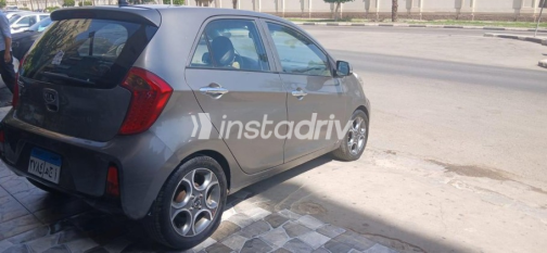 Kia Picanto 2015 Beige Automatic Used for Sale in Nasr city - 5