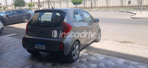 Kia Picanto 2015 Beige Automatic Used for Sale in Nasr city - 8