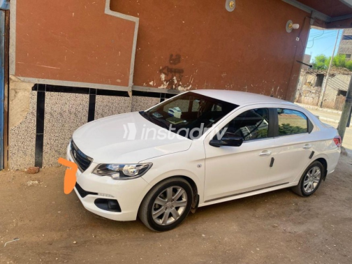 بيجو 301 2021 أبيض أوتوماتيك مستعملة للبيع في قنا - 4
