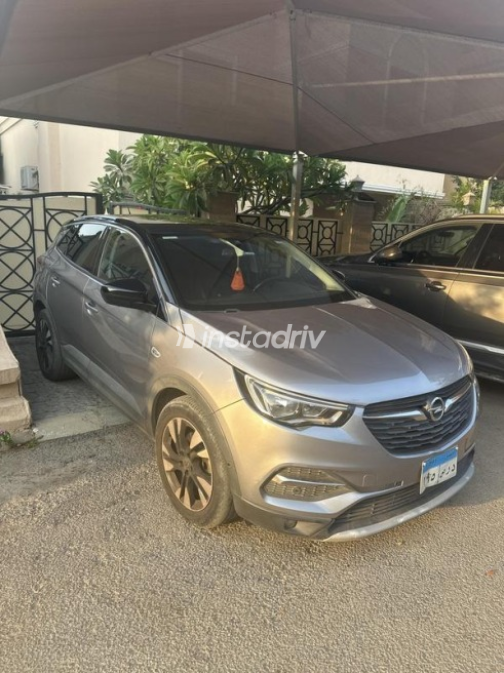 Opel Grandland 2019 Silver Automatic Used for Sale in Greater Cairo ( Cairo + Giza) - 1