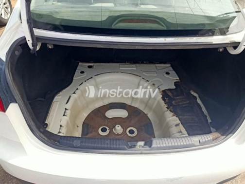 Kia Cerato 2013 White Automatic Used for Sale in Banha - 8