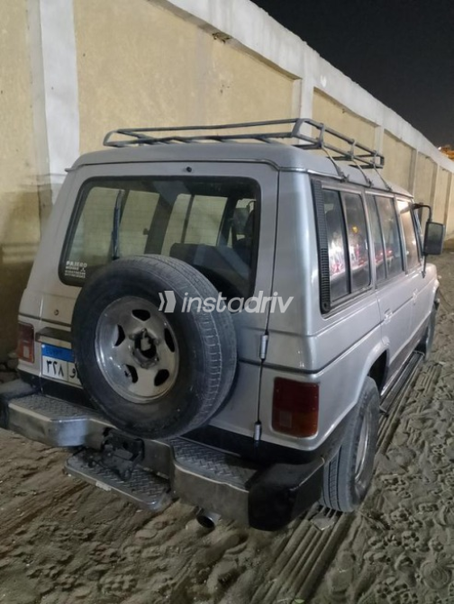 Mitsubishi Pajero 1990 Silver Manual Used for Sale in Cairo - 3
