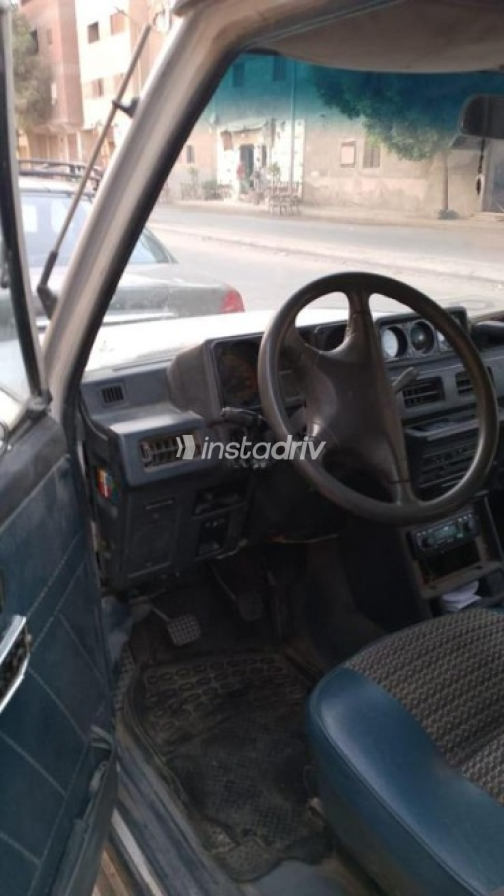 Mitsubishi Pajero 1990 Silver Manual Used for Sale in Cairo - 5