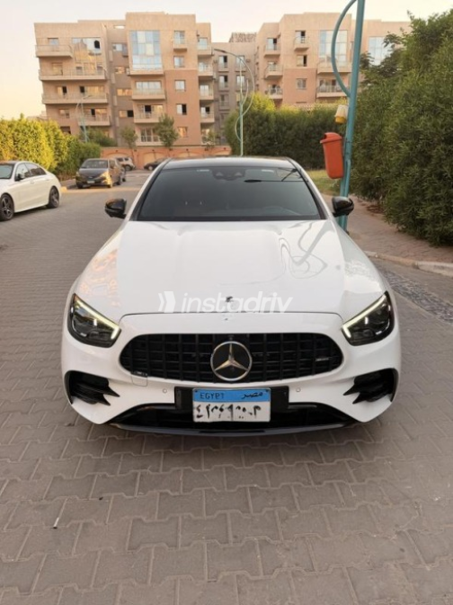مرسيدس E 200 2021 أبيض أوتوماتيك مستعملة للبيع في 6 أكتوبر - 1