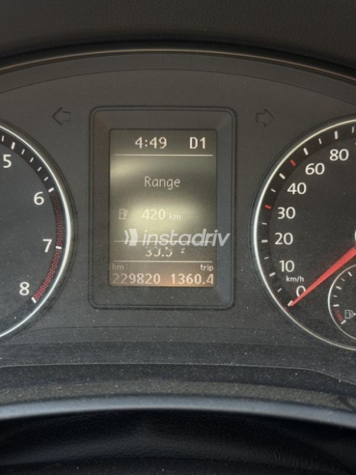 Volkswagen Jetta 2010 Black Automatic Used for Sale in Cairo - 4