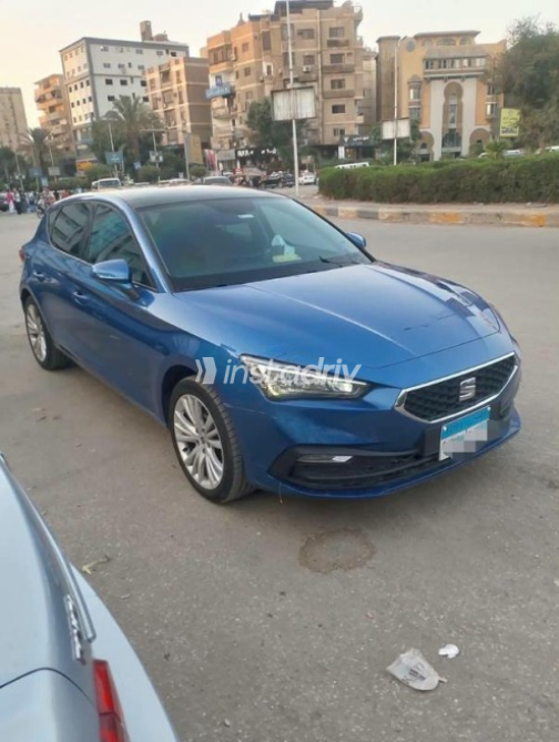 Seat Leon 2024 Dark Blue Automatic Used for Sale in Maadi - 1