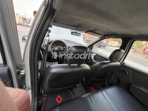 Renault Logan 2013 Silver Manual Used for Sale in Cairo - 6