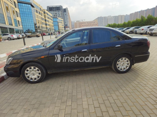Nissan Sunny 2012 Black Automatic Used for Sale in Cairo - 2