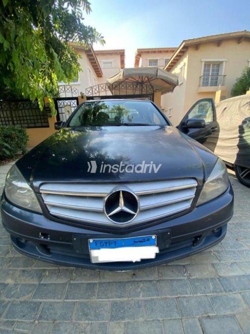 Mercedes C 180 2010 Petroleum Automatic Used for Sale in Cairo - 1