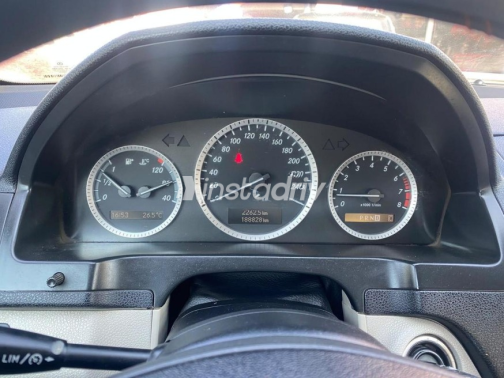 Mercedes C 180 2010 Petroleum Automatic Used for Sale in Cairo - 3