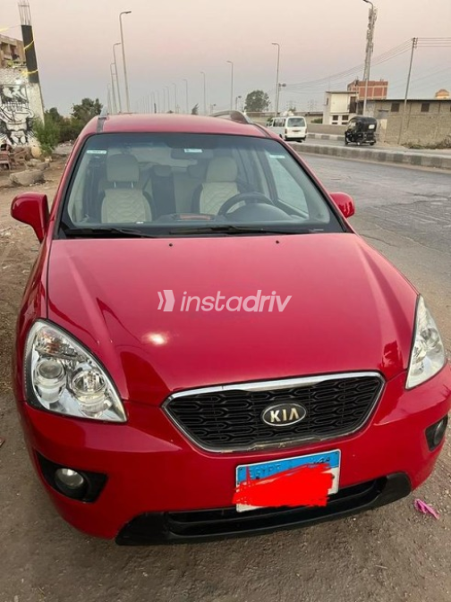 Kia Carens 2011 Red Automatic Used for Sale in El Mahalla - 4