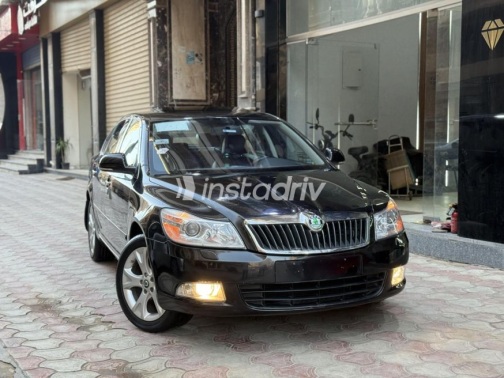Skoda Octavia 2010 Black Automatic Used for Sale in Greater Cairo ( Cairo + Giza) - 6