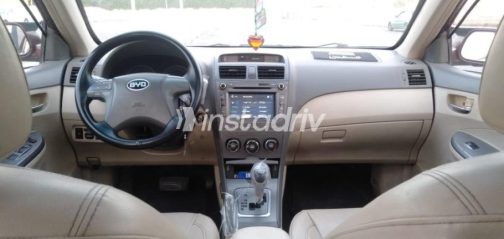 Byd L3 2015 Dark Red Automatic Used for Sale in Cairo - 2