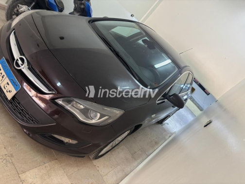 Opel Astra 2017 Eggplant Automatic Used for Sale in Helwan - 2