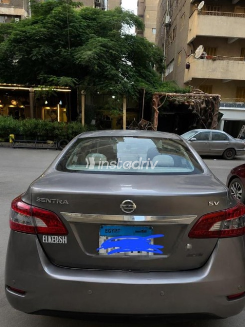 Nissan Sentra 2017 Silver Automatic Used for Sale in Nasr city - 2