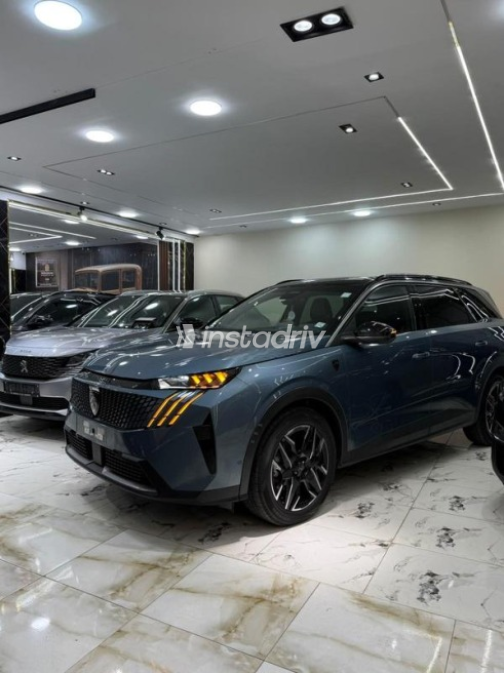 Peugeot 5008 2026 Dark Blue Automatic Used for Sale in Faiyum - 1