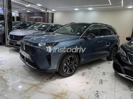 Peugeot 5008 2026 Dark Blue Automatic Used for Sale in Faiyum - 3