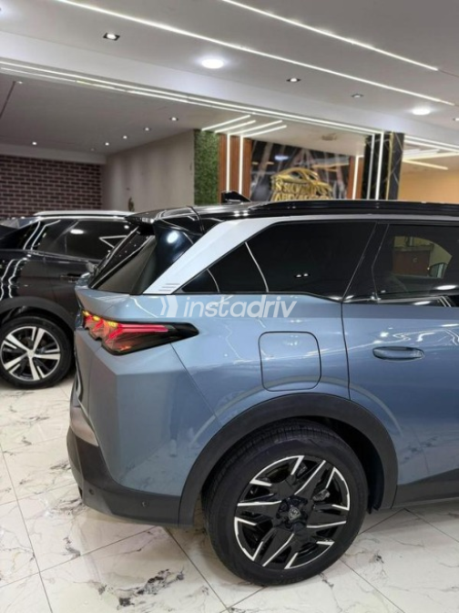 Peugeot 5008 2026 Dark Blue Automatic Used for Sale in Faiyum - 6