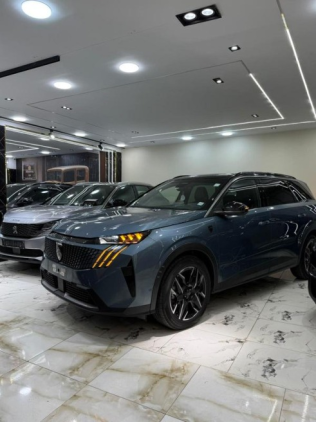 Peugeot 5008 2026 Dark Blue Automatic Used for Sale in Faiyum