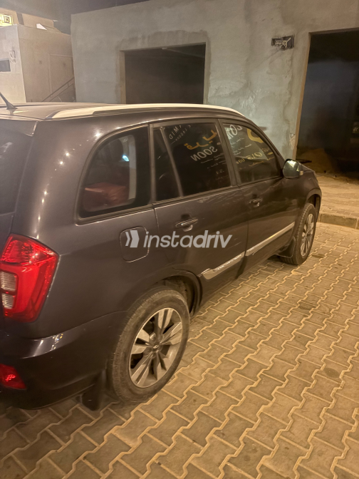 Chery Tiggo 3 2023 Dark Gray CVT Used for Sale in Greater Cairo ( Cairo + Giza) - 5