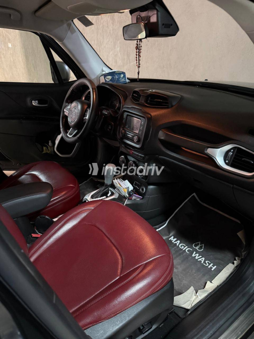 Jeep Renegade 2017 Black Automatic Used for Sale in Greater Cairo ( Cairo + Giza) - 2