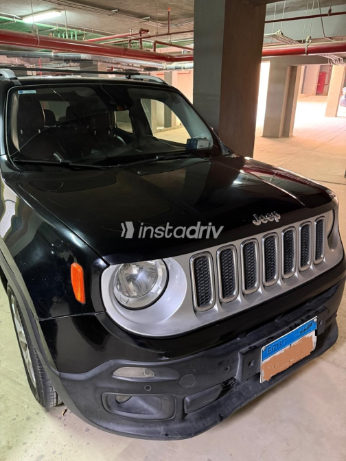 Jeep Renegade 2017 Black Automatic Used for Sale in Greater Cairo ( Cairo + Giza) - 3