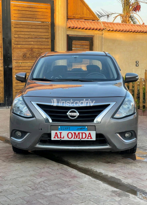 Nissan Sunny 2022 Champagne Automatic Used for Sale in Greater Cairo ( Cairo + Giza) - 5