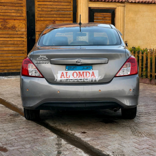 Nissan Sunny 2022 Champagne Automatic Used for Sale in Greater Cairo ( Cairo + Giza) - 8