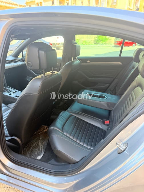 Volkswagen Passat 2021 Gray Automatic Used for Sale in Greater Cairo ( Cairo + Giza) - 2