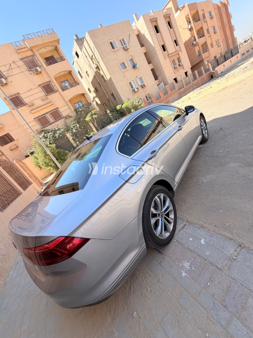 Volkswagen Passat 2021 Gray Automatic Used for Sale in Greater Cairo ( Cairo + Giza) - 6