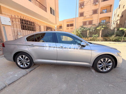 Volkswagen Passat 2021 Gray Automatic Used for Sale in Greater Cairo ( Cairo + Giza) - 8