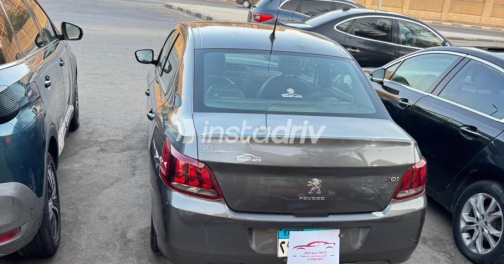 بيجو 301 2020 فضي أوتوماتيك مستعملة للبيع في مصر الجديدة - 8