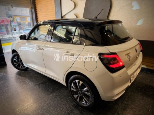 Suzuki Swift 2026 White Automatic Used for Sale in Sheikh Zayed City - 5