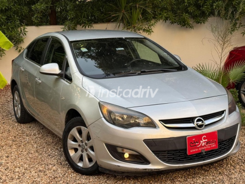 Opel Astra 2019 Silver Automatic Used for Sale in Heliopolis - 1