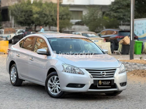 Nissan Sentra 2026 Silver Automatic Used for Sale in Cairo - 3