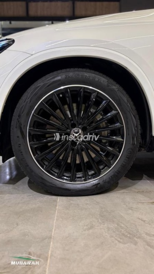 Mercedes GLC 300 2025 White Automatic Used for Sale in Cairo - 9