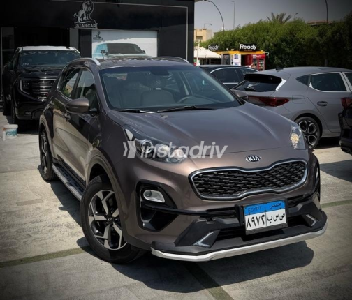 Kia Sportage 2020 White Automatic Used for Sale in Sheikh Zayed City - 4