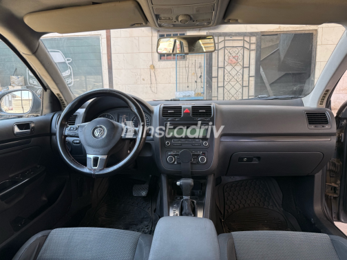 Volkswagen Jetta 2010 Gray Automatic Used for Sale in Greater Cairo ( Cairo + Giza) - 5