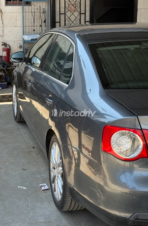 Volkswagen Jetta 2010 Gray Automatic Used for Sale in Greater Cairo ( Cairo + Giza) - 9