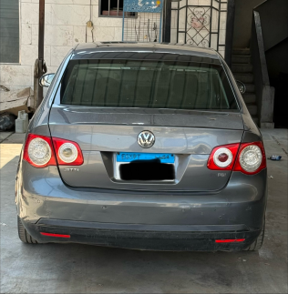 Volkswagen Jetta 2010 Gray Automatic Used for Sale in Greater Cairo ( Cairo + Giza)