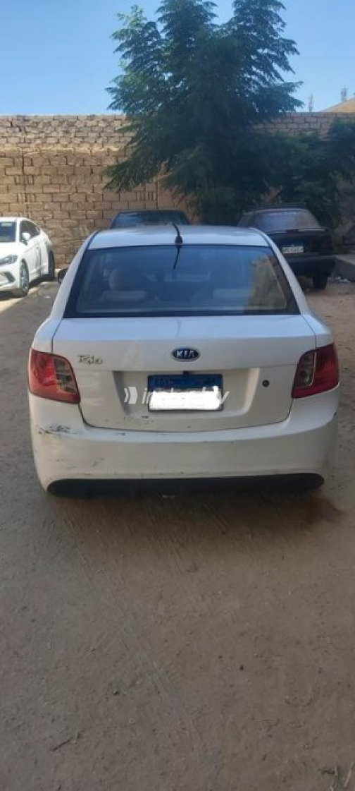 Kia Rio 2011 White Automatic Used for Sale in Marsa Matrouh - 4